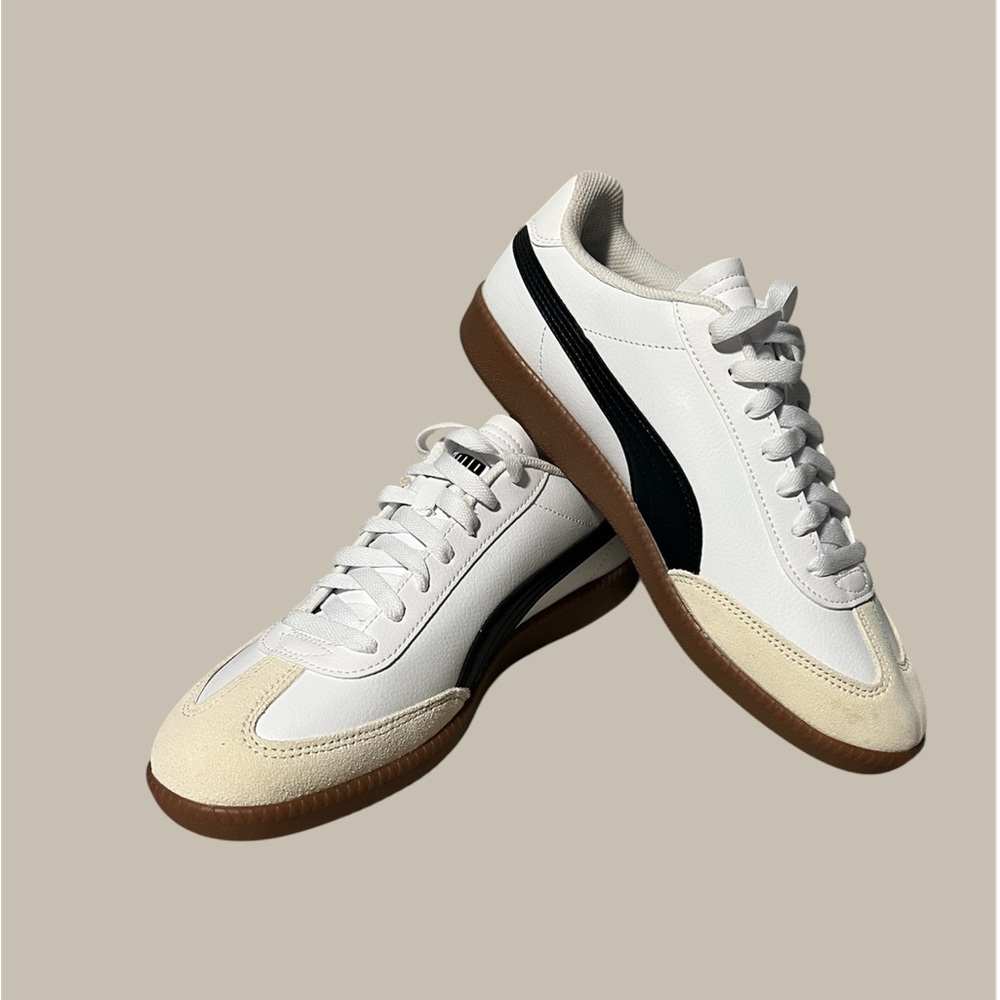 PUMA Palermo Athletic Shoe - White / Vapor Gray / Gum
Men’s size 8.5 New